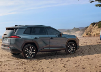טויוטה RAV4 2026 – האם היא ההיברידית האולטימטיבית?